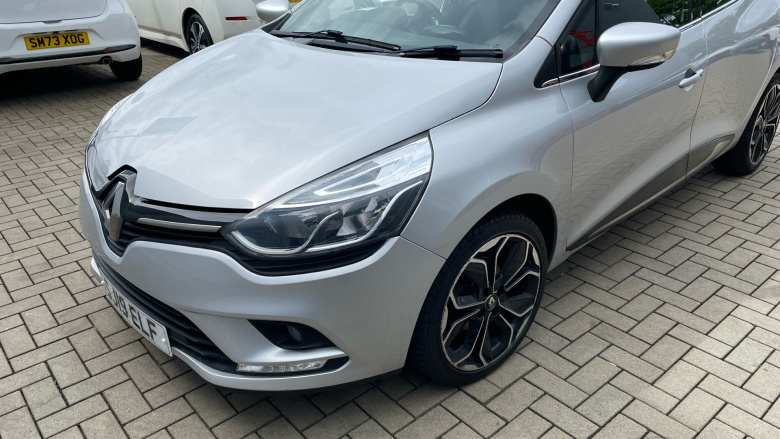 Renault Clio 0.9 TCE 75 Iconic 5dr Petrol Hatchback